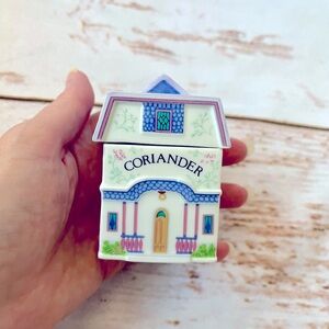 The Lenox Spice Village coriander jar from 1989